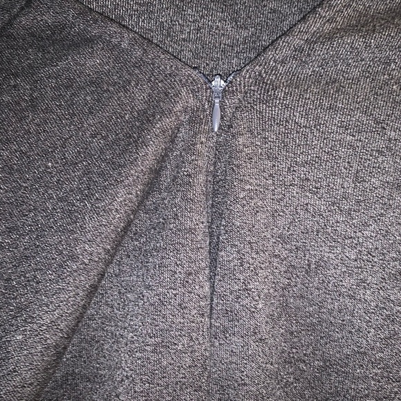 Amaryllis Zipper Sweater - Picture 4 of 5